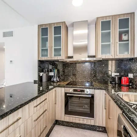 By Riva - Incredible, Stylish 2 Bedroom In Puerto Banus Gardens * 마르베야